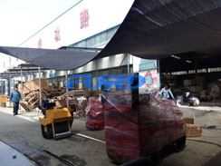 福瑞得機械微動態(tài)--座駕壓路機、手扶壓路機、灌縫機包裝發(fā)貨