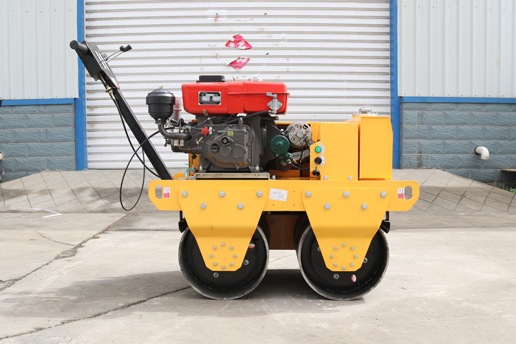 對(duì)于小型手扶壓路機(jī)的這些使用環(huán)境您要明白！