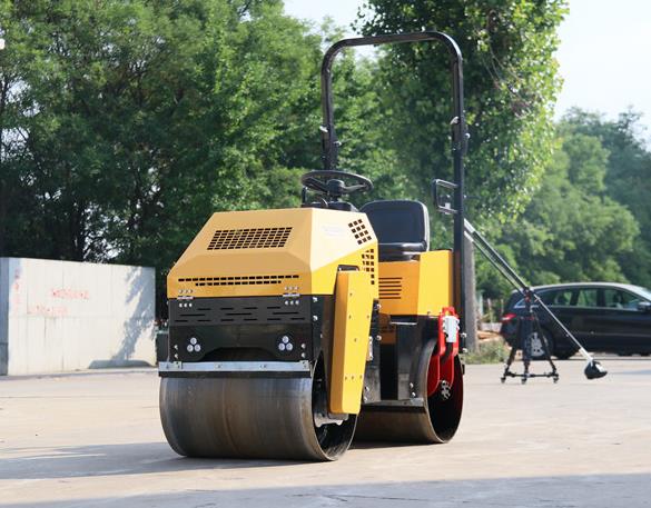 小型壓路機(jī)如何散熱呢？